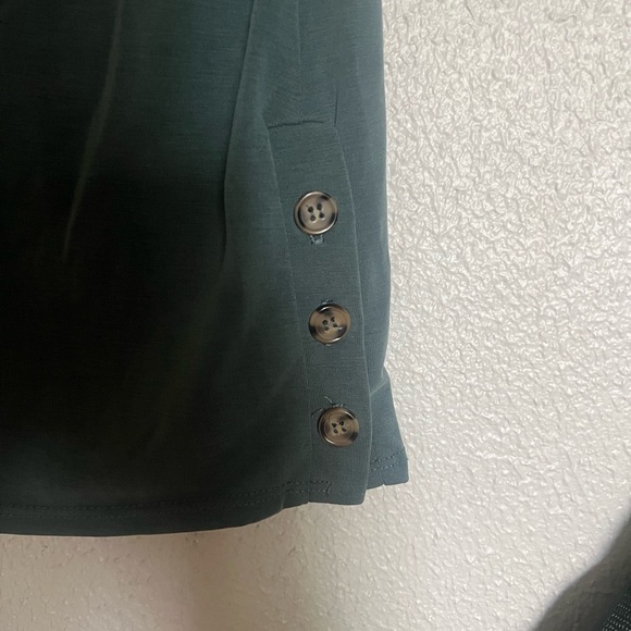 Soft green top with button detail - Picture 2 of 3
